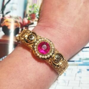 listing-status-banner